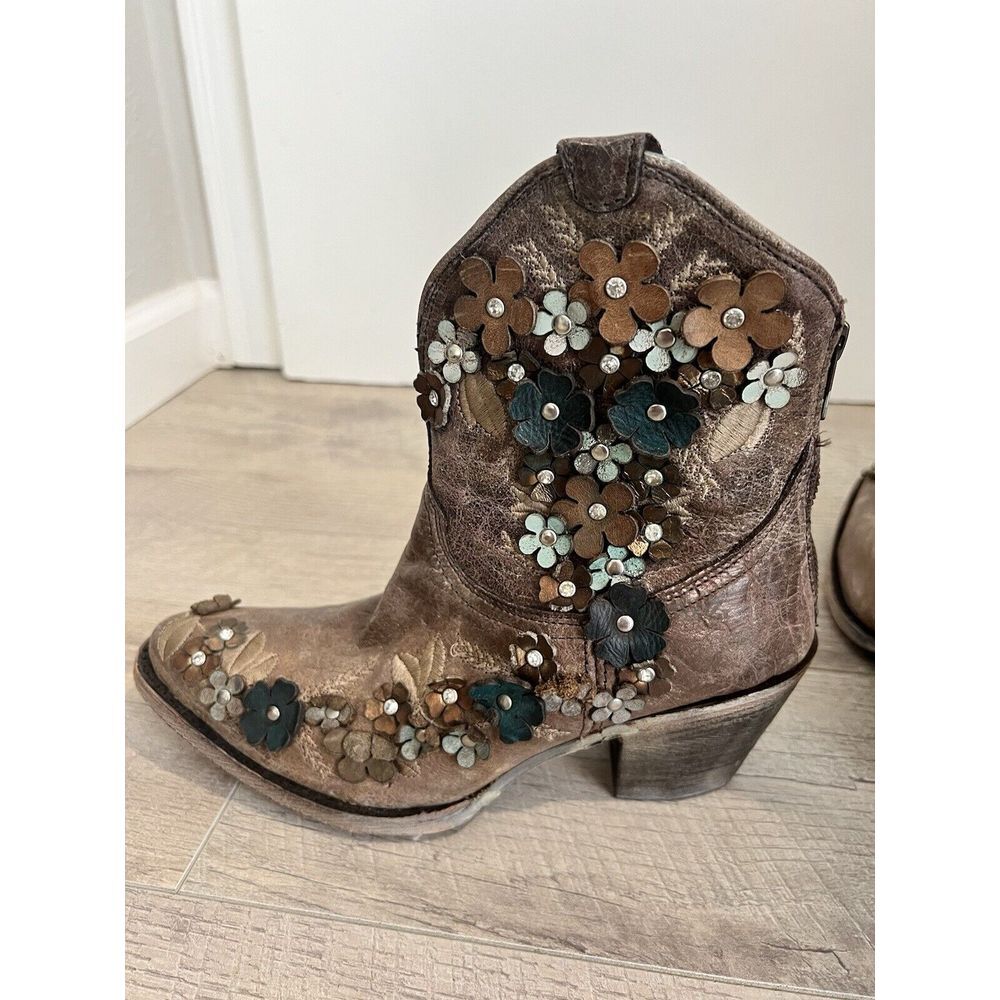 Corral Embellished Embroider Floral Flowers Western Cowboy Boot Women's size 8.5 - Picture 5 of 11